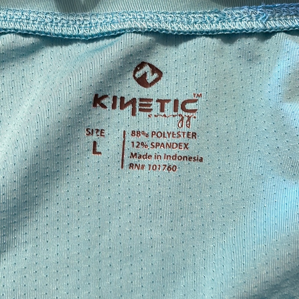Workout top - Picture 2 of 3